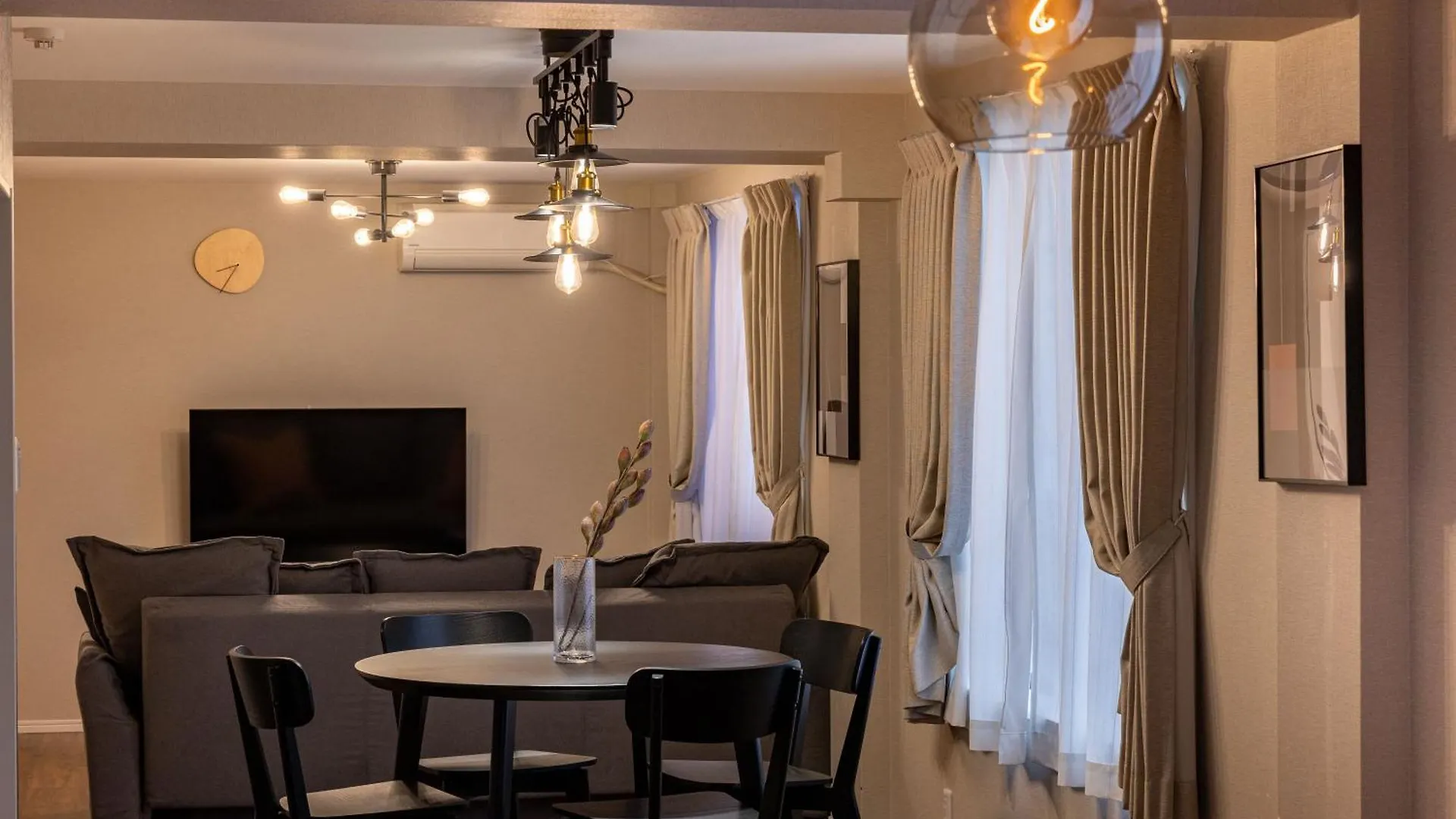 アリタ日本橋西2F Apartment Osaka 0*,  Japan